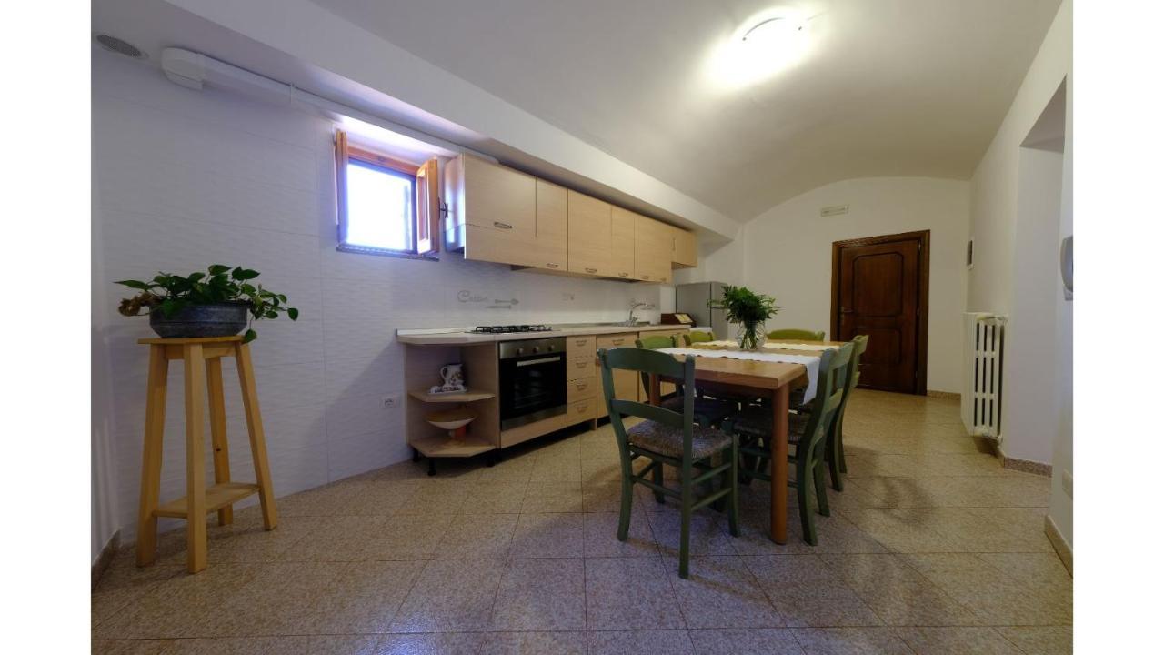 Tenuta Con Due Abitazioni Indipendenti มาร์ตินาฟรังกา ภายนอก รูปภาพ