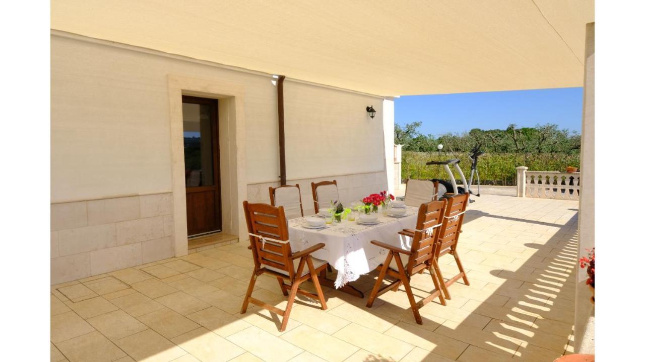 Tenuta Con Due Abitazioni Indipendenti มาร์ตินาฟรังกา ภายนอก รูปภาพ