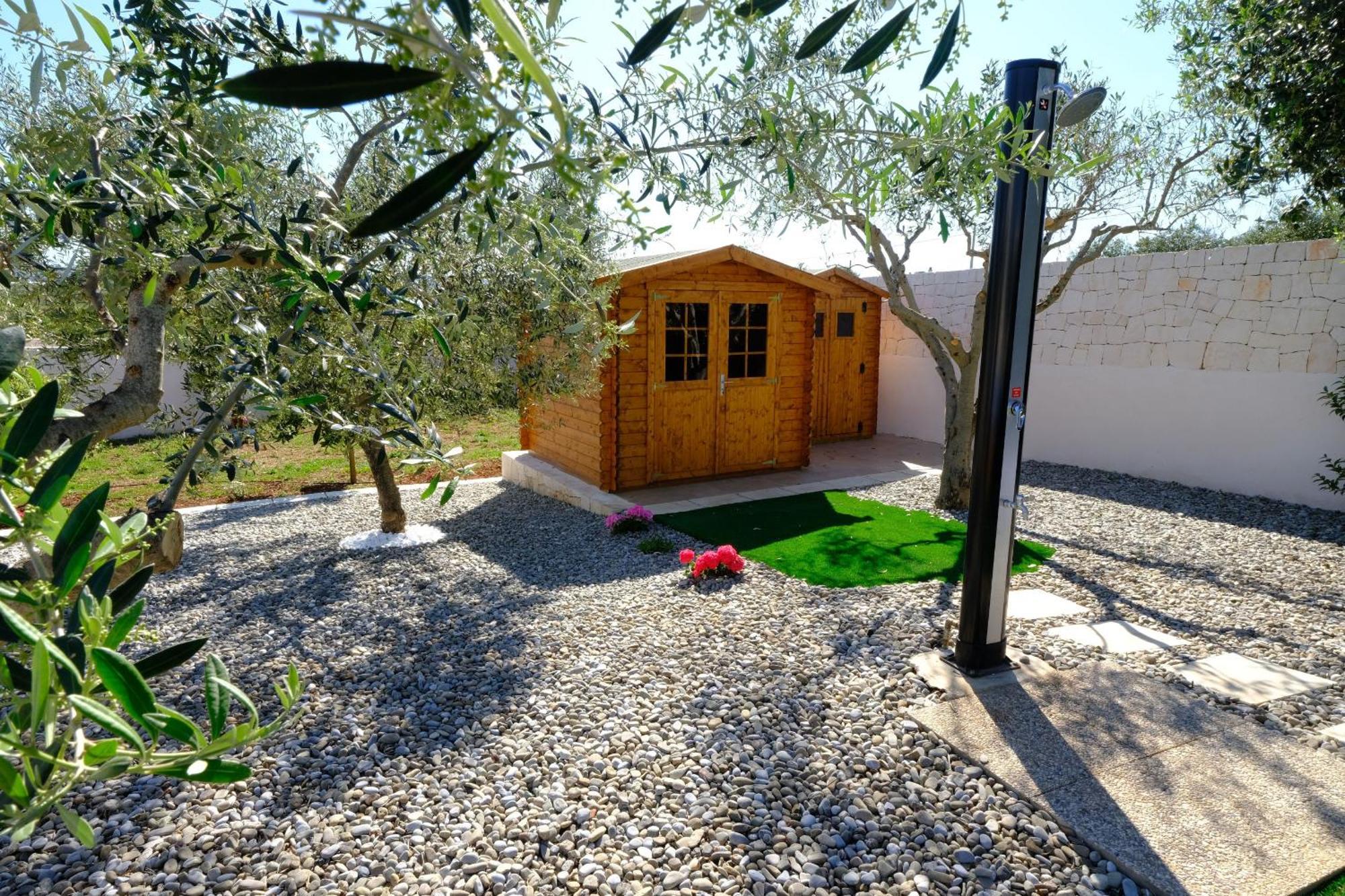 Tenuta Con Due Abitazioni Indipendenti มาร์ตินาฟรังกา ภายนอก รูปภาพ