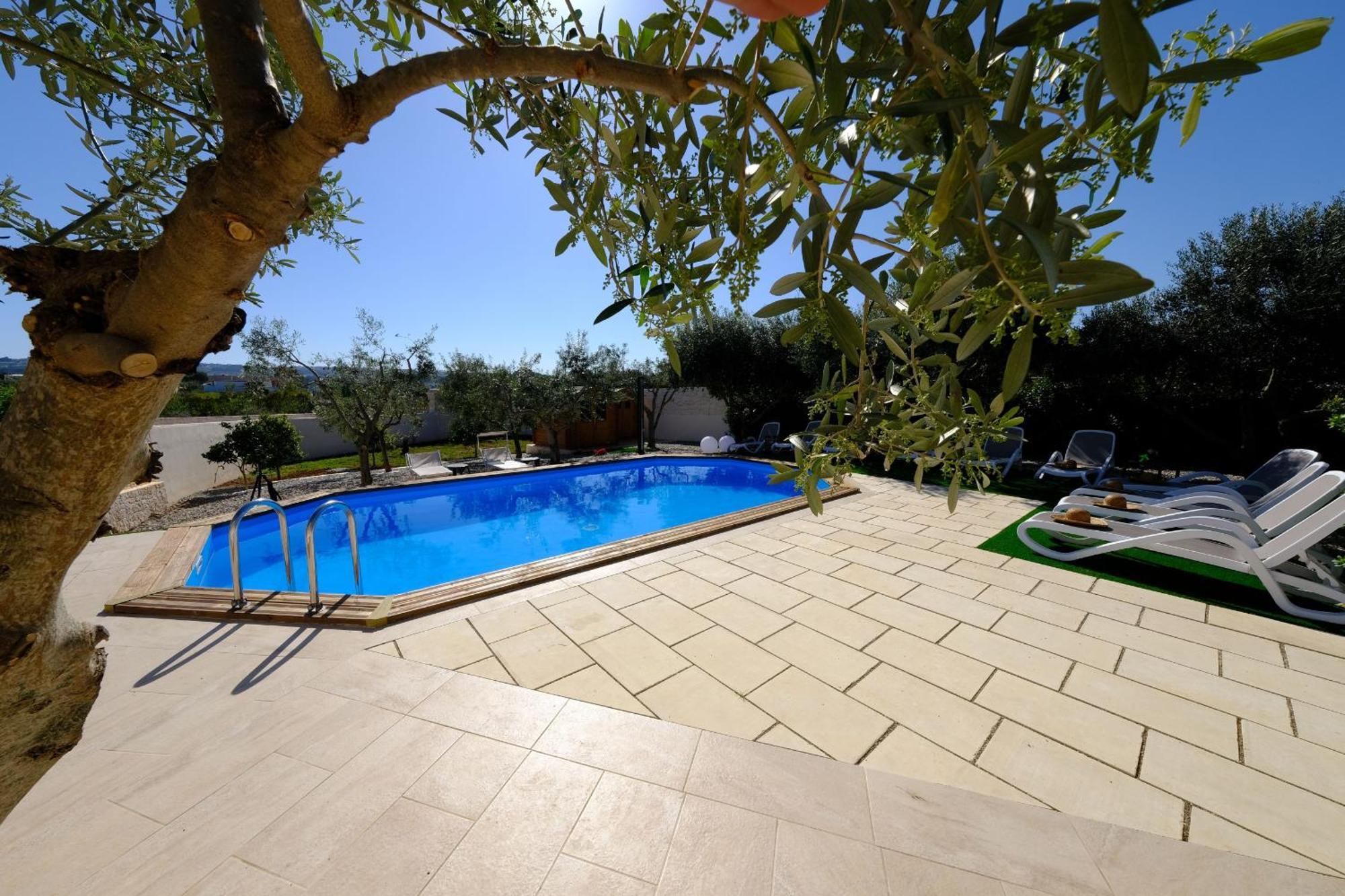 Tenuta Con Due Abitazioni Indipendenti มาร์ตินาฟรังกา ภายนอก รูปภาพ