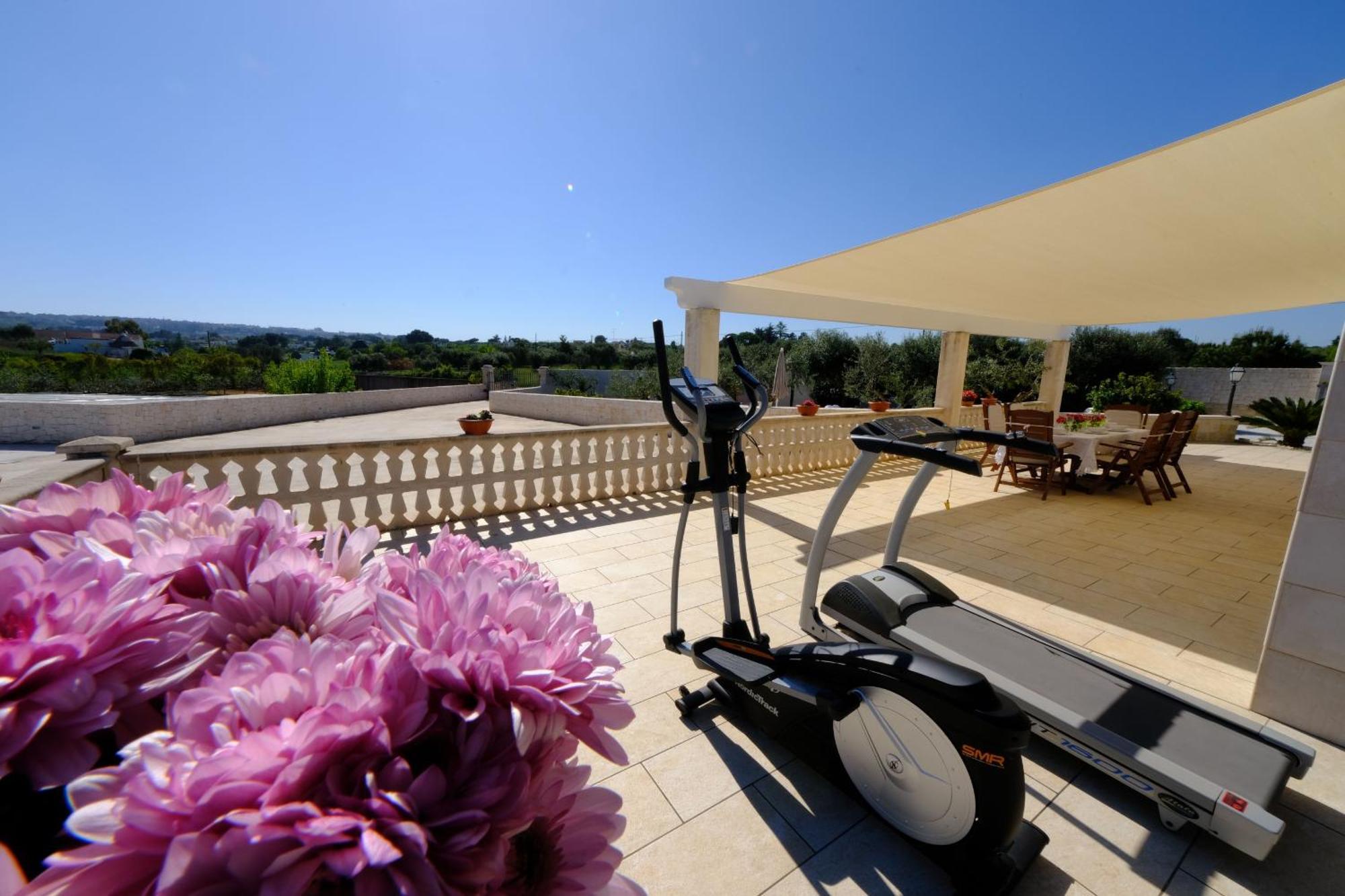 Tenuta Con Due Abitazioni Indipendenti มาร์ตินาฟรังกา ภายนอก รูปภาพ