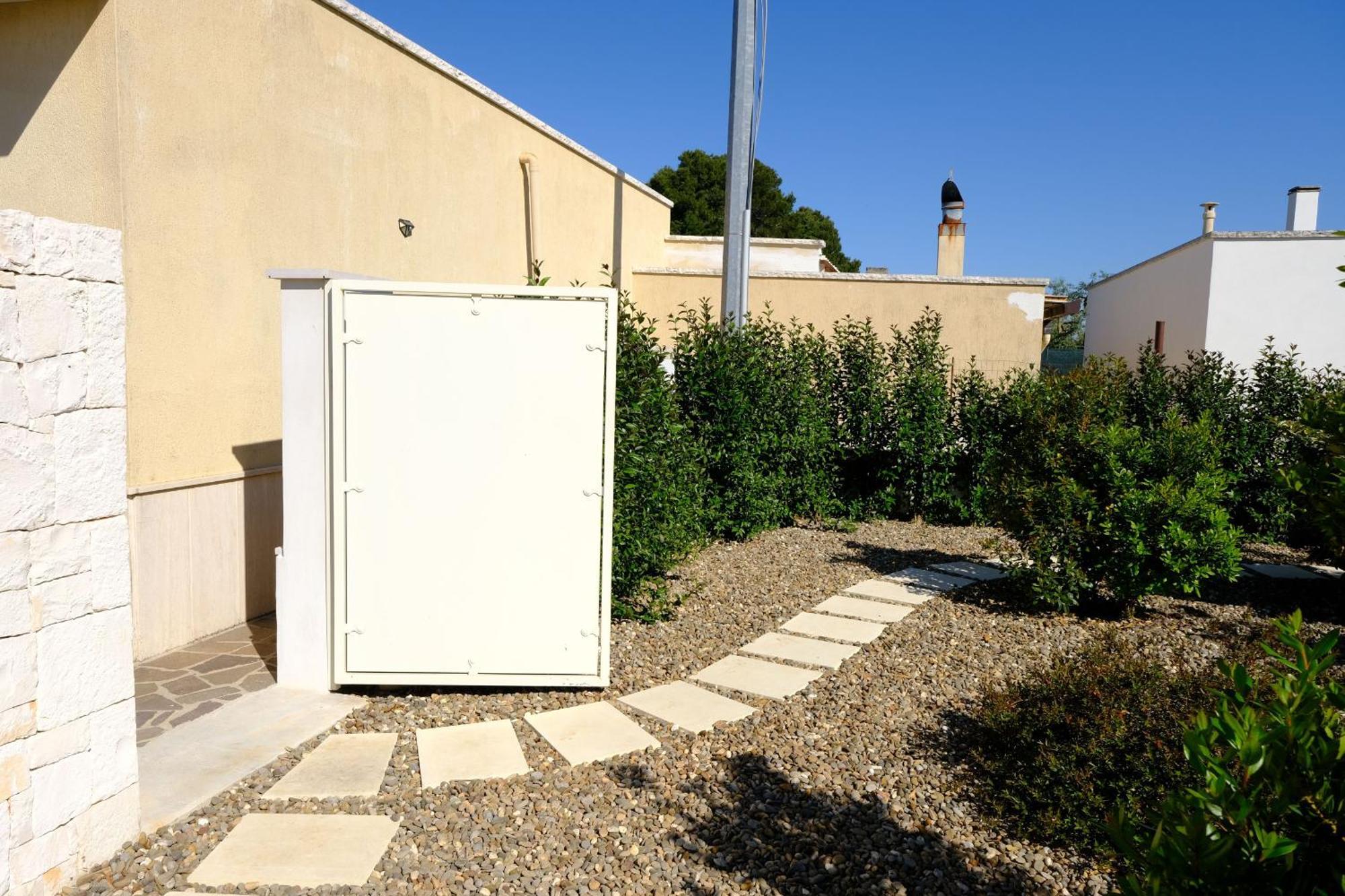 Tenuta Con Due Abitazioni Indipendenti มาร์ตินาฟรังกา ภายนอก รูปภาพ